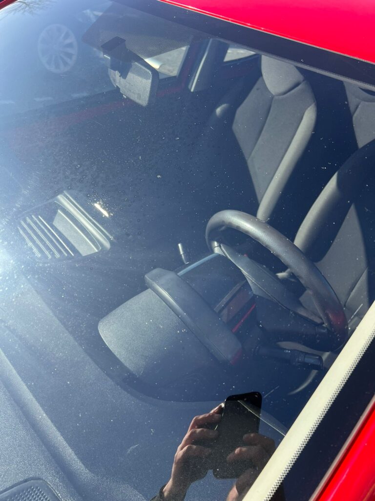 Autoruit kras na het polijsten