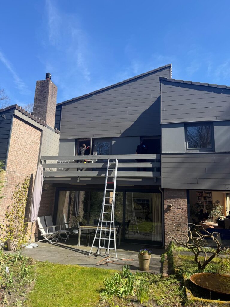 Glaszettersbedrijf Vervangen van lek dubbel glas in Den Haag door Glas-Gigant