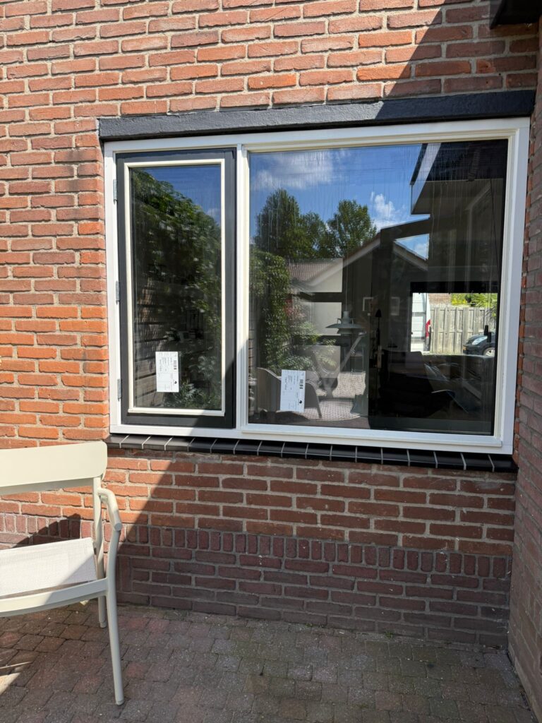 Glaszettersbedrijf glasschade repareren in Leiden door Glas-Gigant