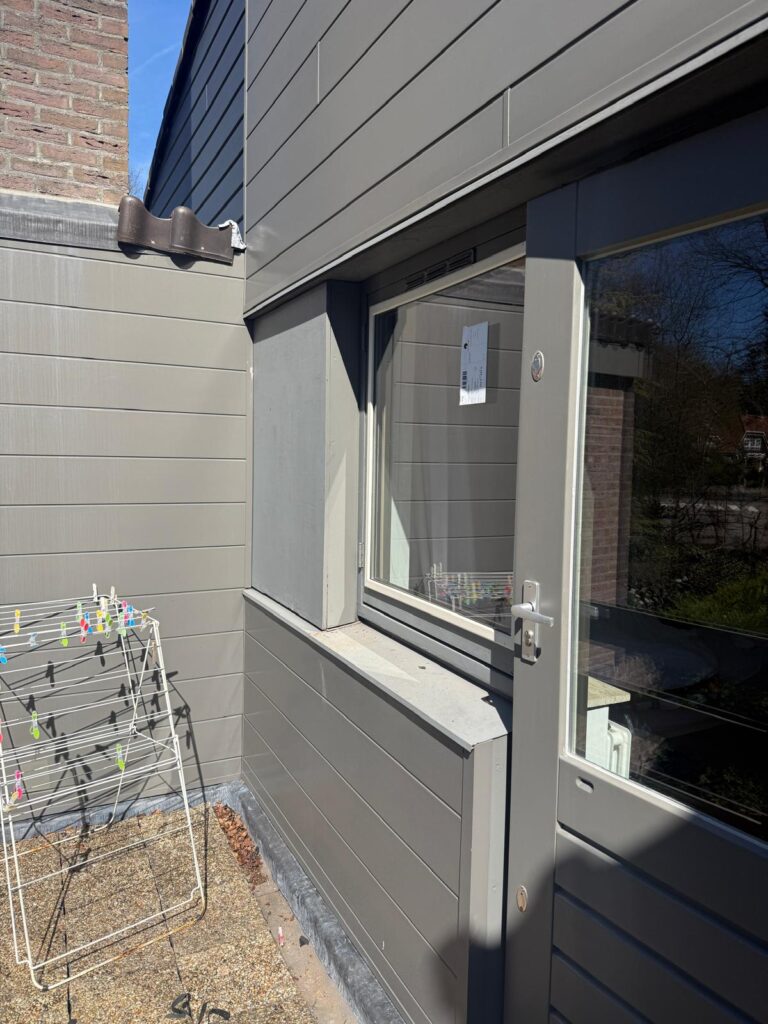Montage van isolatieglas door ervaren glaszetter Groningen.